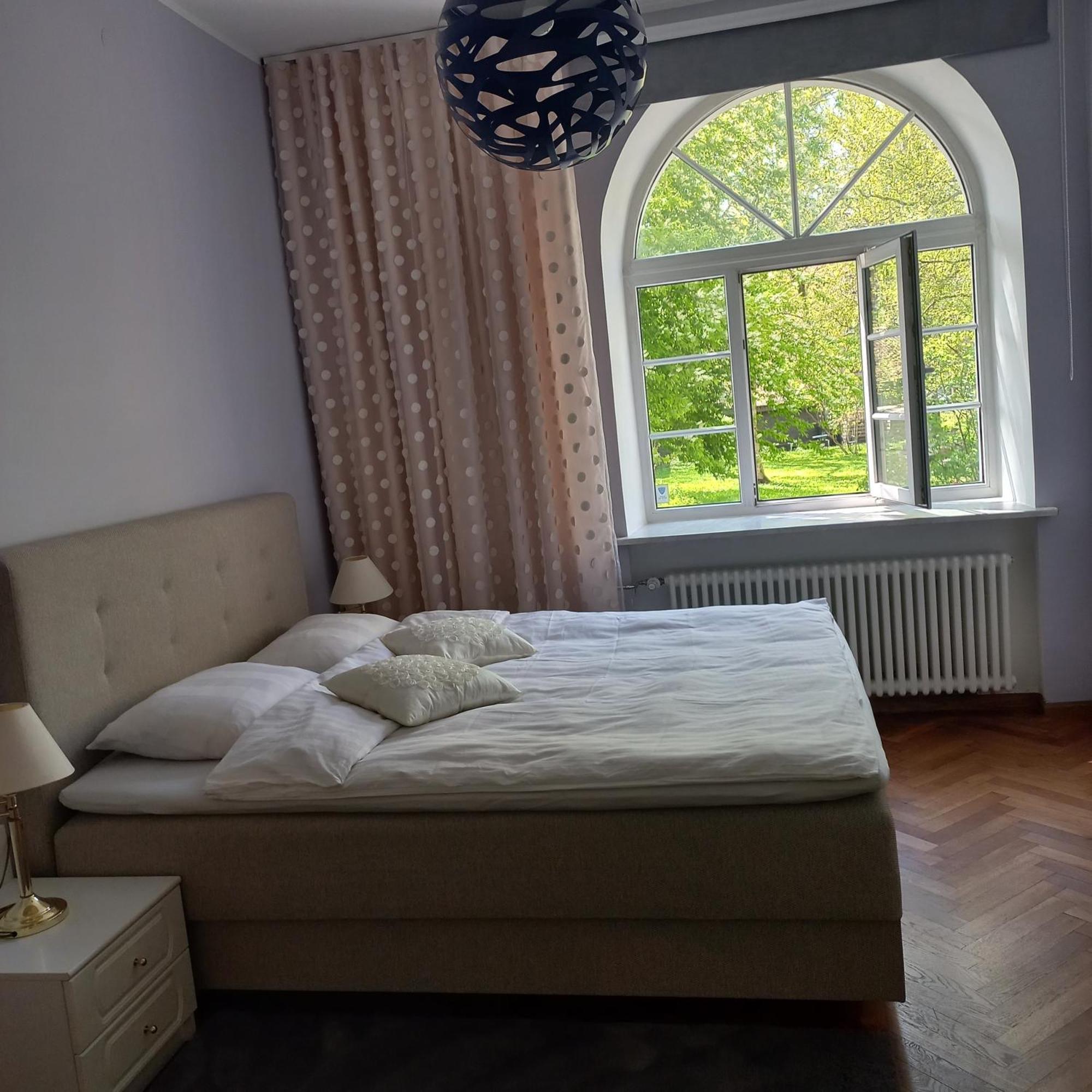 Huoneisto Large 3-room In A Historic House Tallinna
